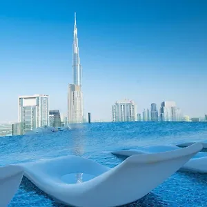 Infinity Pool & Burj Khalifa View L Luxe Paramount Apartment